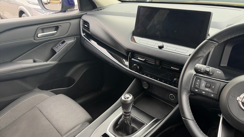 Nissan Qashqai 1.3 DiG-T MH N-Connecta 5dr Petrol Hatchback